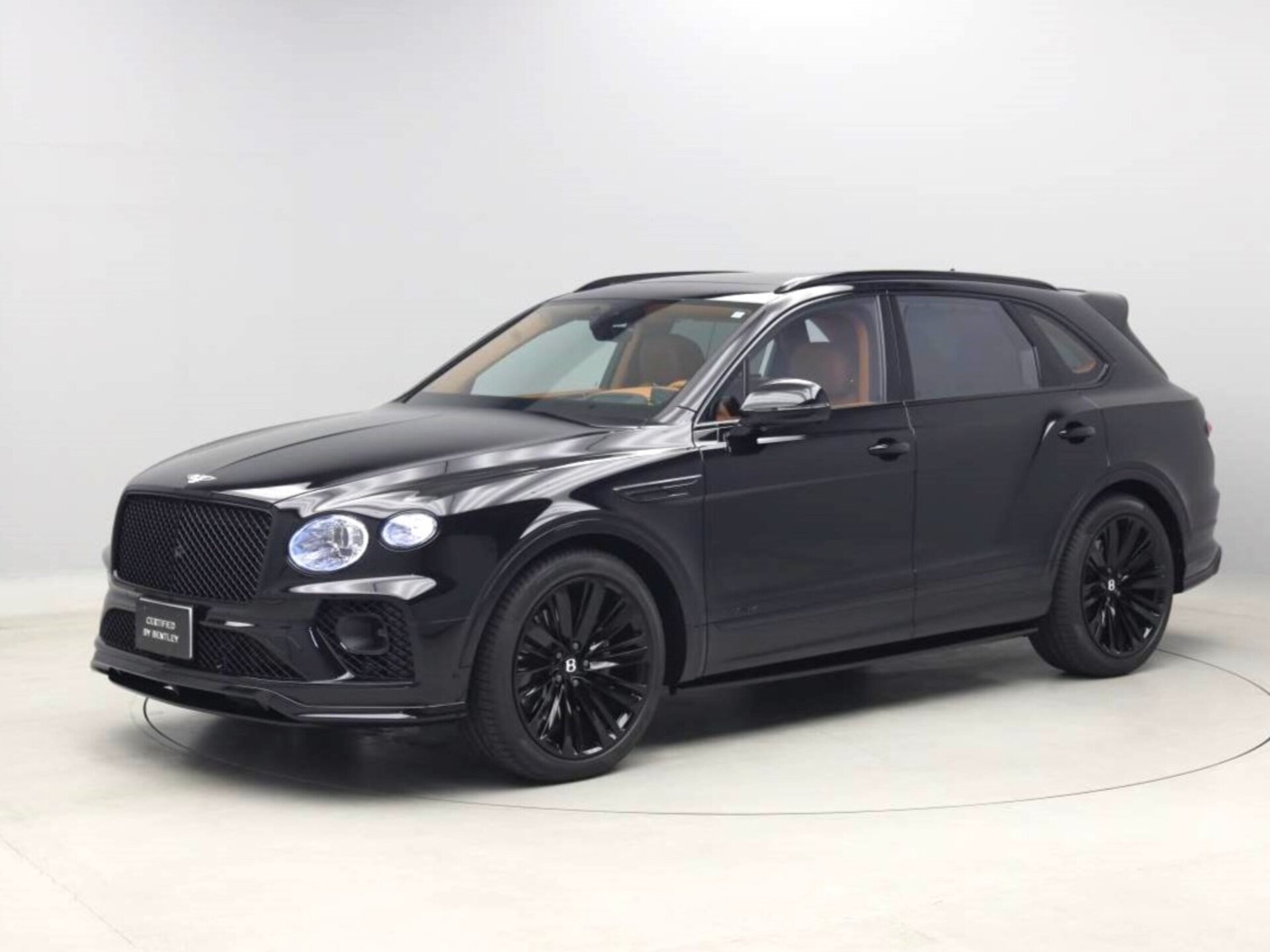 BENTLEY BENTAYGA - View 1