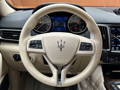 2020 Maserati LEVANTE — миниатюра 18