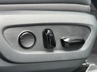 صورة مصغرة 59 لـ 2025 Lexus RX