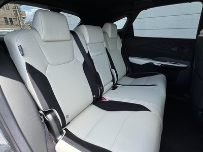 صورة مصغرة 65 لـ 2025 Lexus RX