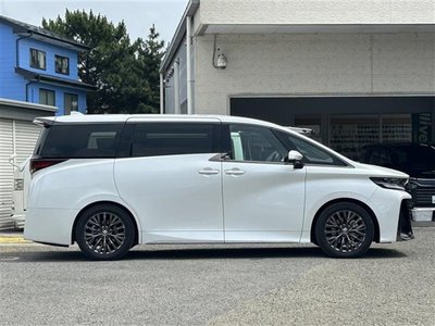 2025 Toyota VELLFIRE — фото 5