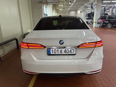 2025 BMW 5 SERIES photo 2