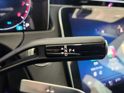 MERCEDES-BENZ E-CLASS - 9