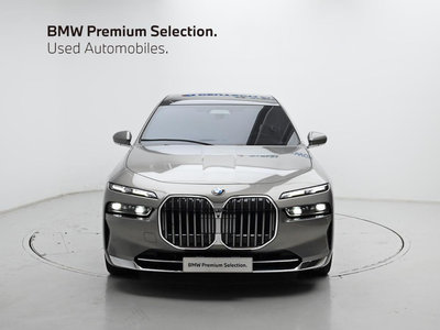 2023 BMW 7 SERIES photo 2