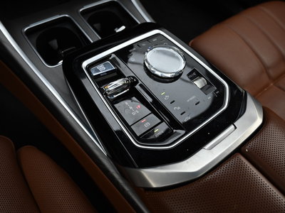 2023 BMW 7 SERIES photo 9