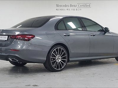 MERCEDES-BENZ E-CLASS - 5