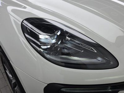 صورة 9 لـ 2022 Porsche MACAN