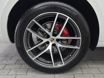 صورة 6 لـ 2022 Porsche MACAN