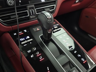 صورة مصغرة 12 لـ 2022 Porsche MACAN