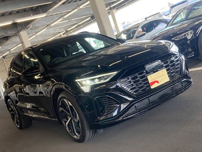 AUDI Q8 E-TRON - 4