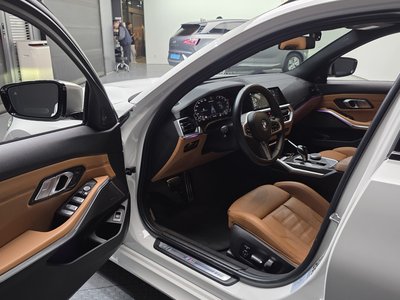 BMW 3 SERIES - 10