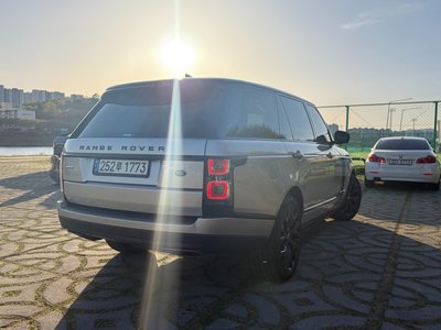 2018 LAND Rover RANGE ROVER photo 2