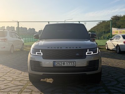 2018 LAND Rover RANGE ROVER photo 1