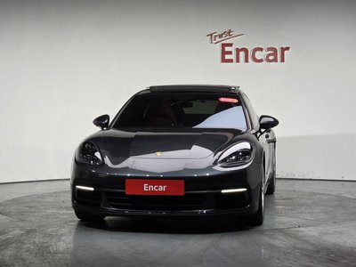 PORSCHE PANAMERA - 3