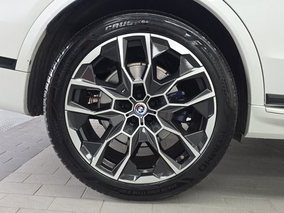 2024 BMW X7 photo 6