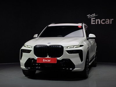 2024 BMW X7 photo 2