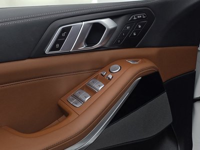 2024 BMW X7 thumbnail 30