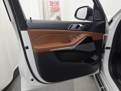 2024 BMW X7 thumbnail 14