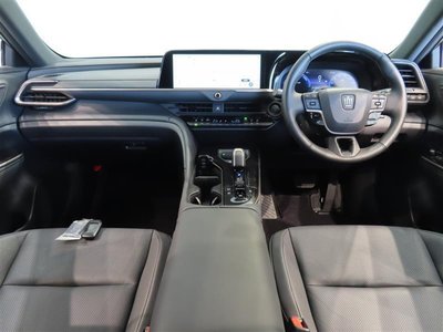 TOYOTA CROWN SPORT - 4