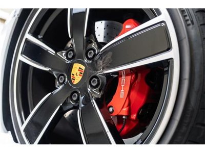 2021 Porsche 718 photo 3