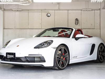 2021 Porsche 718 photo 2