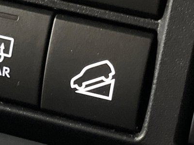 TOYOTA LAND CRUISER 70 - 6