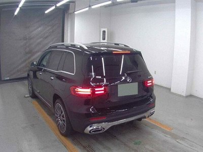 2025 Mercedes-BENZ GLB photo 2