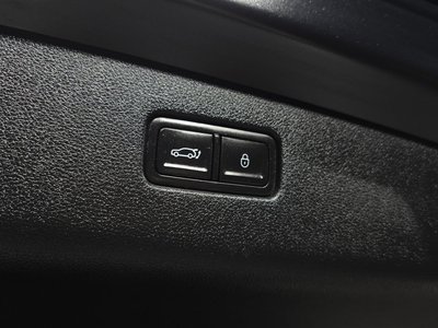 2022 Genesis GV70 — миниатюра 26