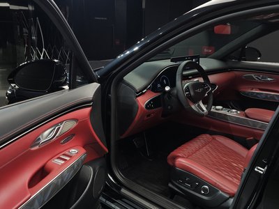 2022 Genesis GV70 — миниатюра 13
