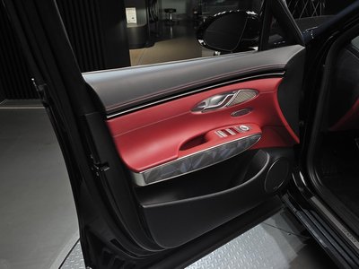 2022 Genesis GV70 — миниатюра 14