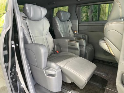 2023 Toyota ALPHARD photo 9