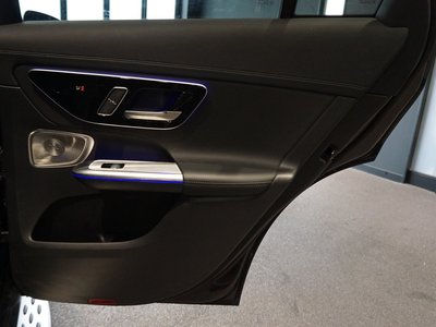 صورة مصغرة 34 لـ 2024 Mercedes-BENZ GLC AMG