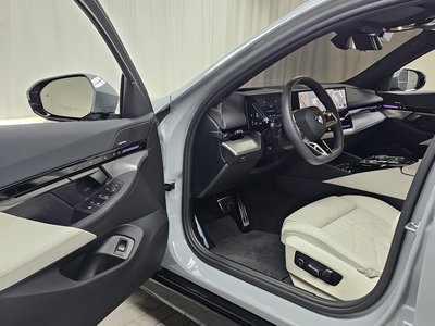 2024 BMW 5 SERIES — миниатюра 13