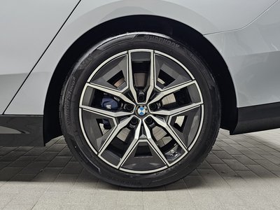 2024 BMW 5 SERIES — фото 8