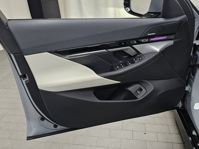 2024 BMW 5 SERIES — миниатюра 14
