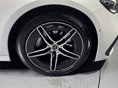 MERCEDES-BENZ E-CLASS - 6