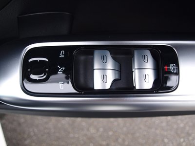 صورة مصغرة 41 لـ 2025 Mercedes-BENZ C-CLASS