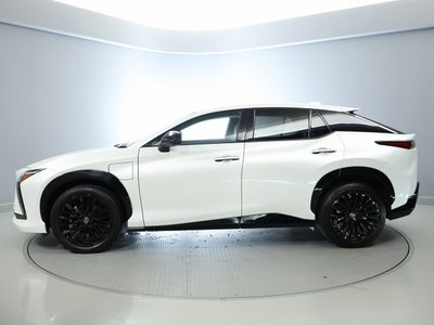 2023 Lexus RZ — миниатюра 11