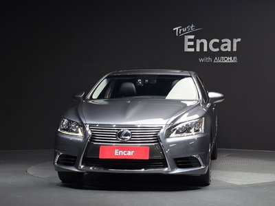 LEXUS LS - 2