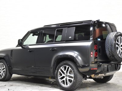 LAND ROVER DEFENDER - 4