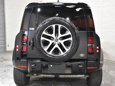 LAND ROVER DEFENDER - 9