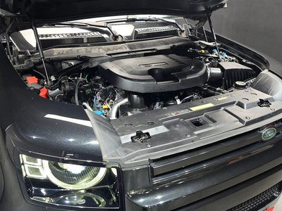 LAND ROVER DEFENDER - 7