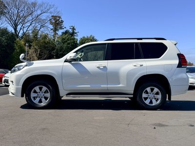 TOYOTA LAND CRUISER PRADO - 8