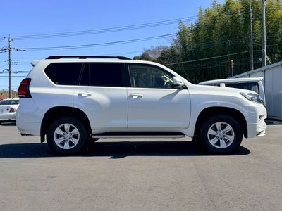 TOYOTA LAND CRUISER PRADO - 7