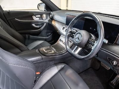 MERCEDES-BENZ E-CLASS - 4