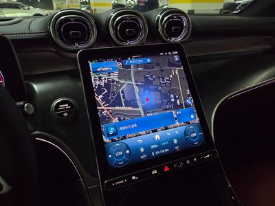 MERCEDES-BENZ GLC - 8