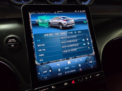 MERCEDES-BENZ GLC - 10