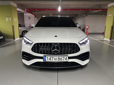 MERCEDES-BENZ GLA