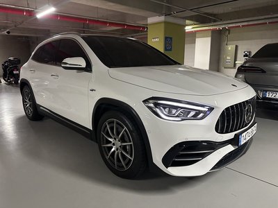 MERCEDES-BENZ GLA - 4