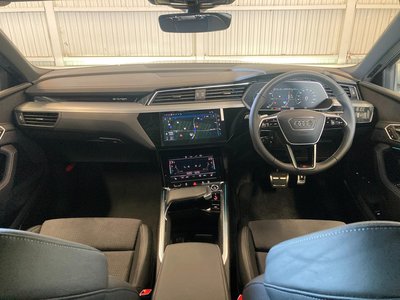 AUDI Q8 SPORTBACK E-TRON - 9